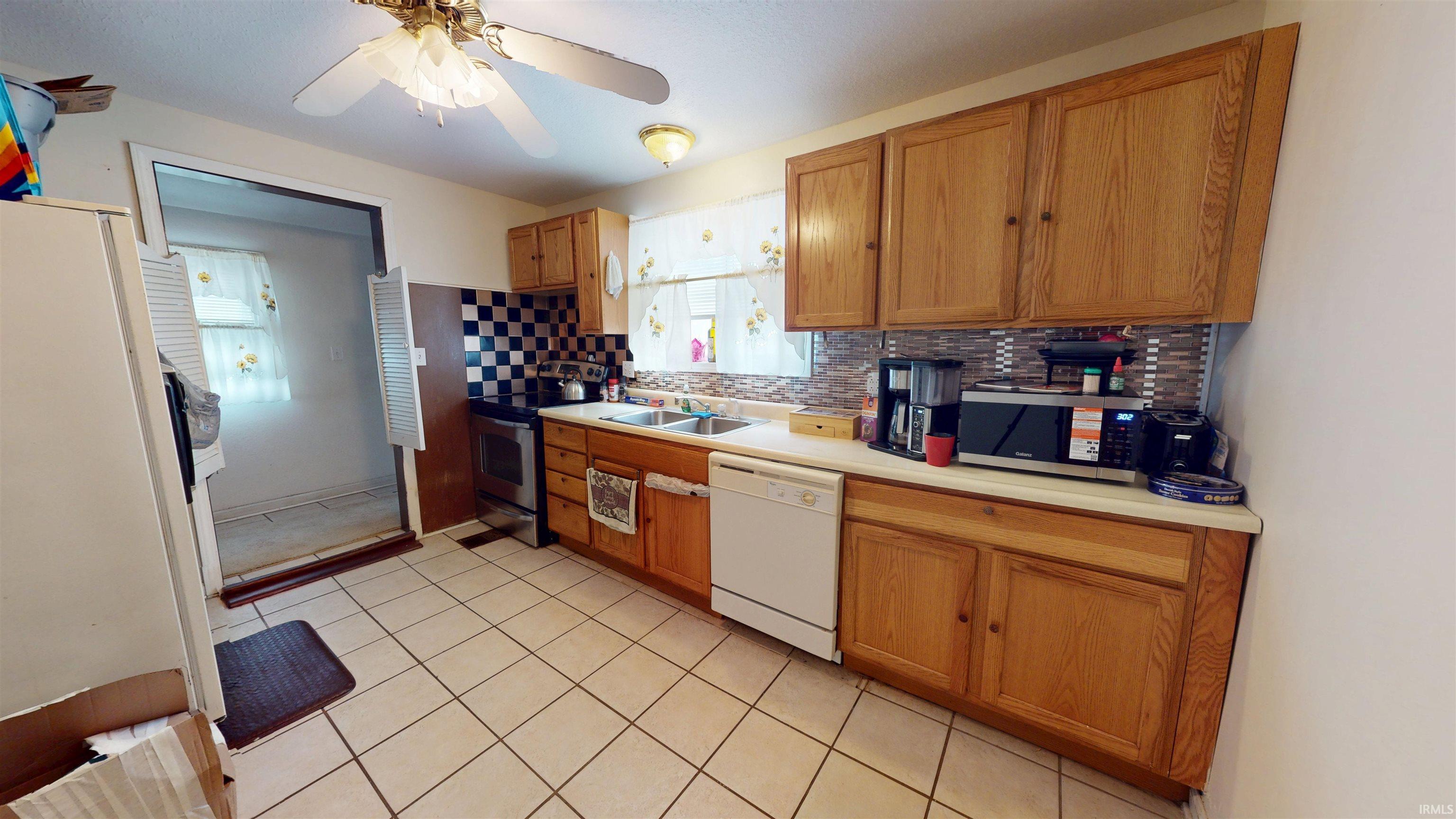 614 West 5th Street Marion, IN 46953 - Photo 3 of 20