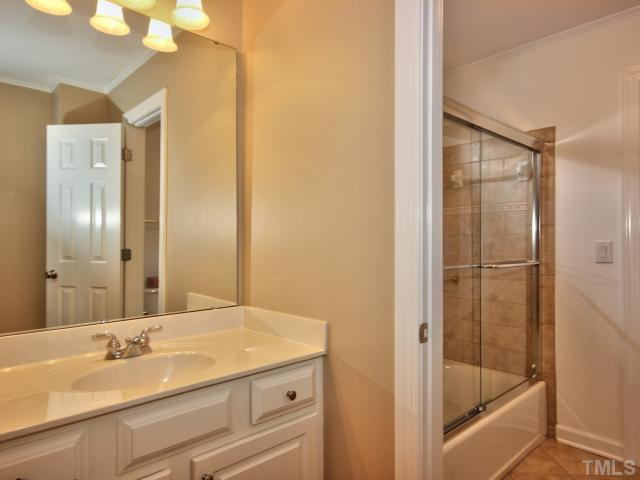 13133 Sargas Street Raleigh, NC 27614 - Photo 15 of 25 The shared bath on the second floor.