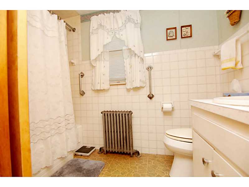 31 Diamond Hill Road Hopkinton, RI 02808 - Photo 14 of 21 Bathroom.