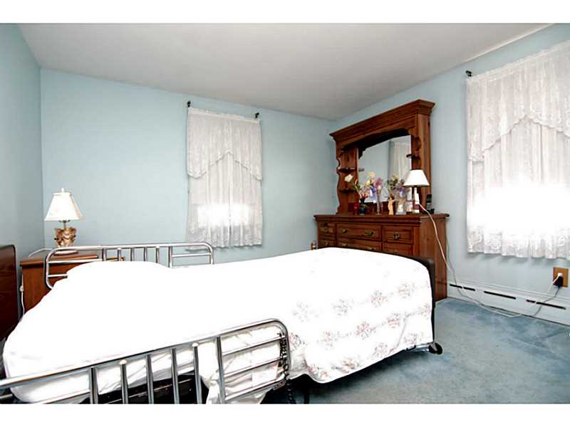 31 Diamond Hill Road Hopkinton, RI 02808 - Photo 9 of 21 Bedroom.