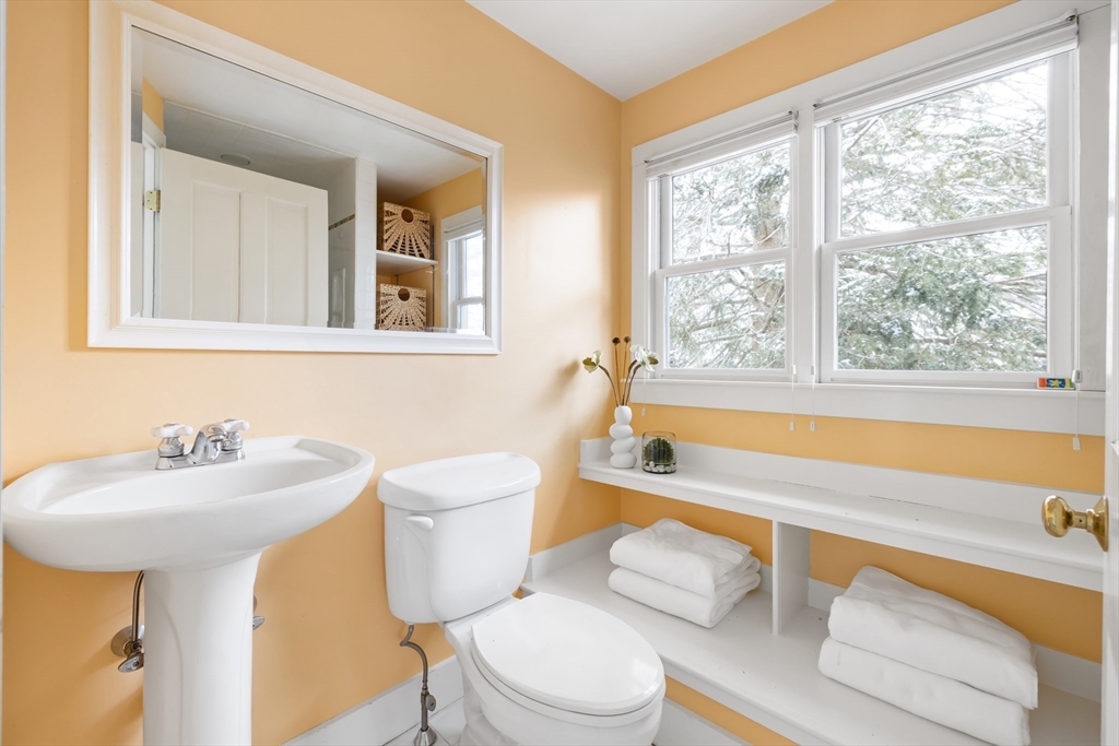 3 Midland Road Wellesley, MA 02482 - Photo 25 of 35