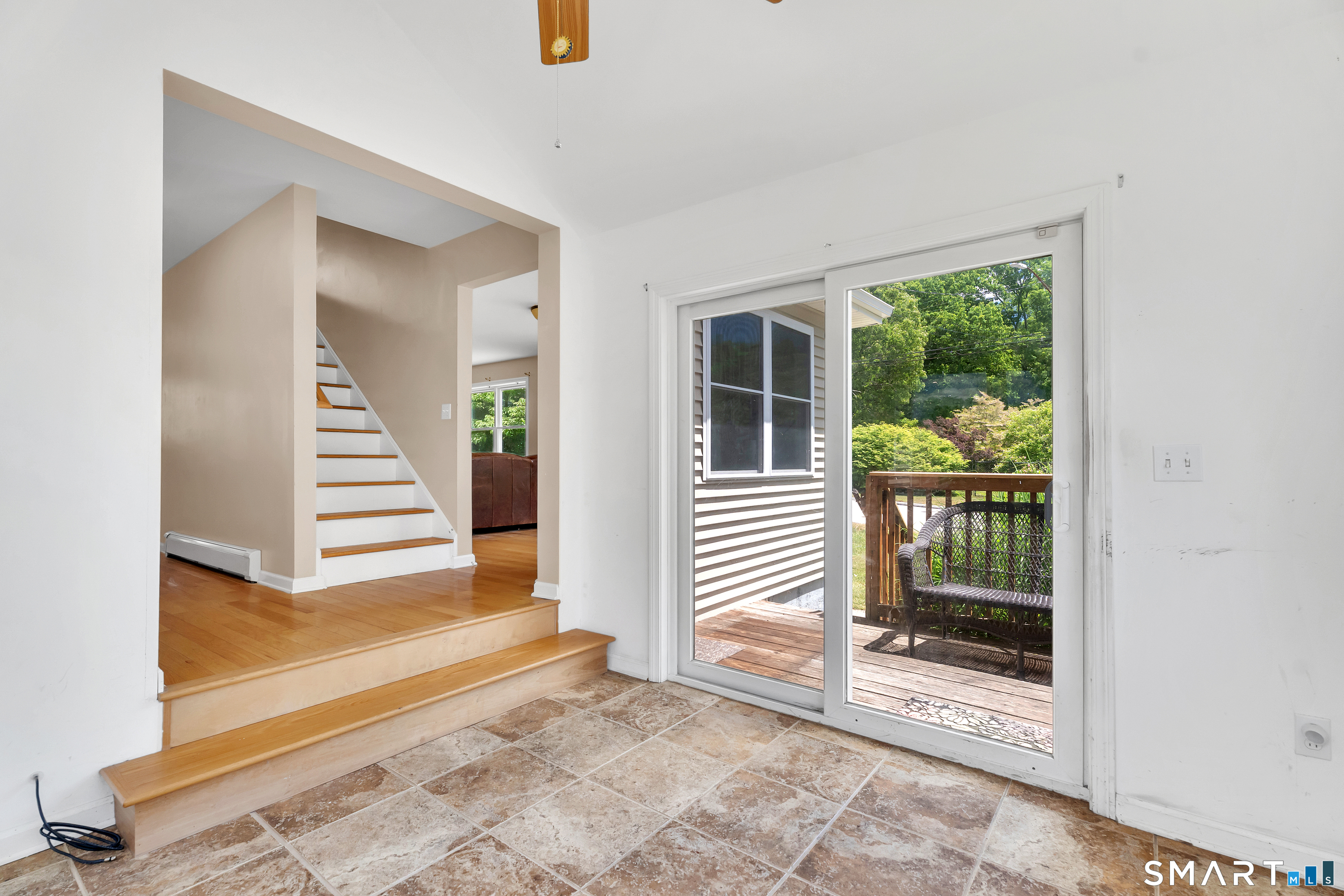 346 Hazelnut Hill Road Groton, CT 06340 - Photo 2 of 29