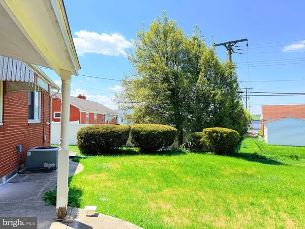 $3,300 | 6 East Aylesbury Road, Lutherville-Timonium, MD 21093