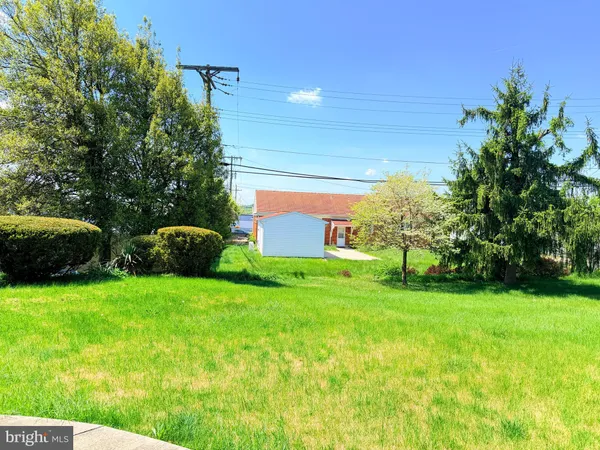 $3,300 | 6 East Aylesbury Road, Lutherville-Timonium, MD 21093
