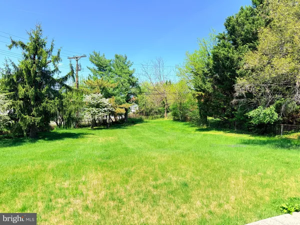 $3,300 | 6 East Aylesbury Road, Lutherville-Timonium, MD 21093