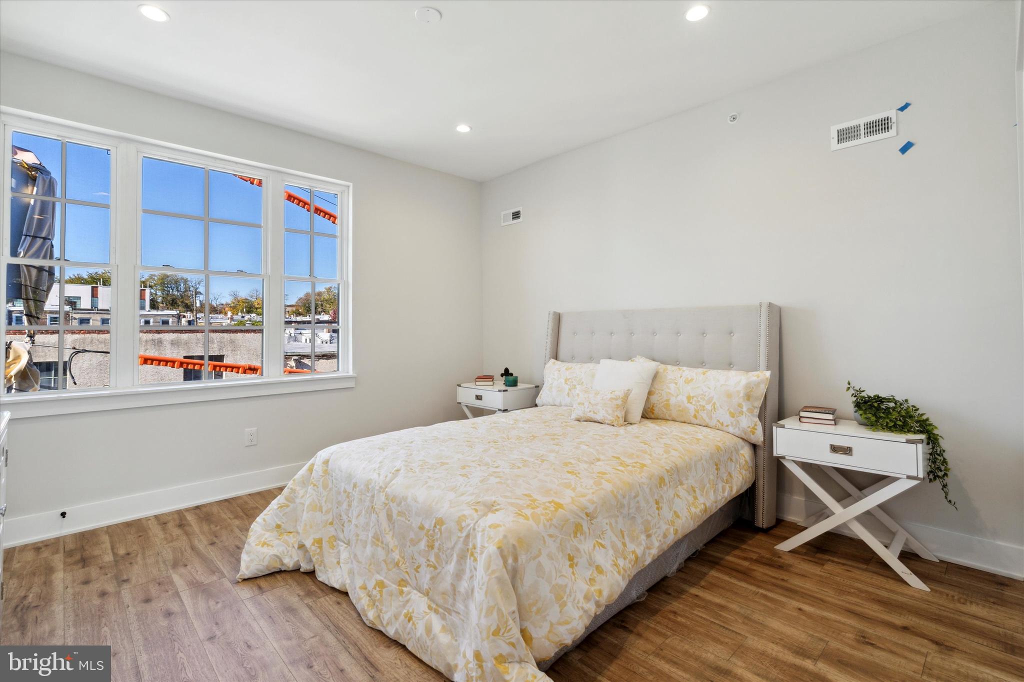 134 East Sharpnack Street Philadelphia, PA 19119 - Photo 12 of 37