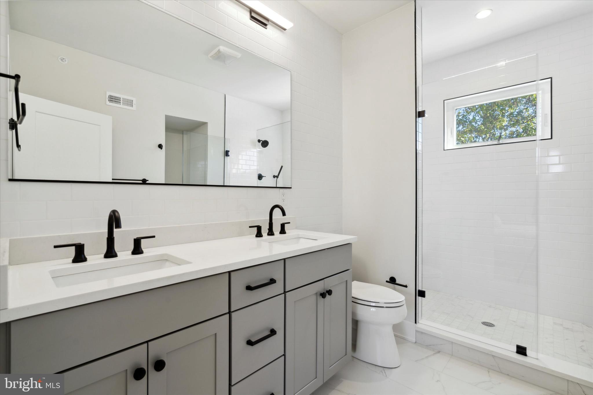 134 East Sharpnack Street Philadelphia, PA 19119 - Photo 15 of 37