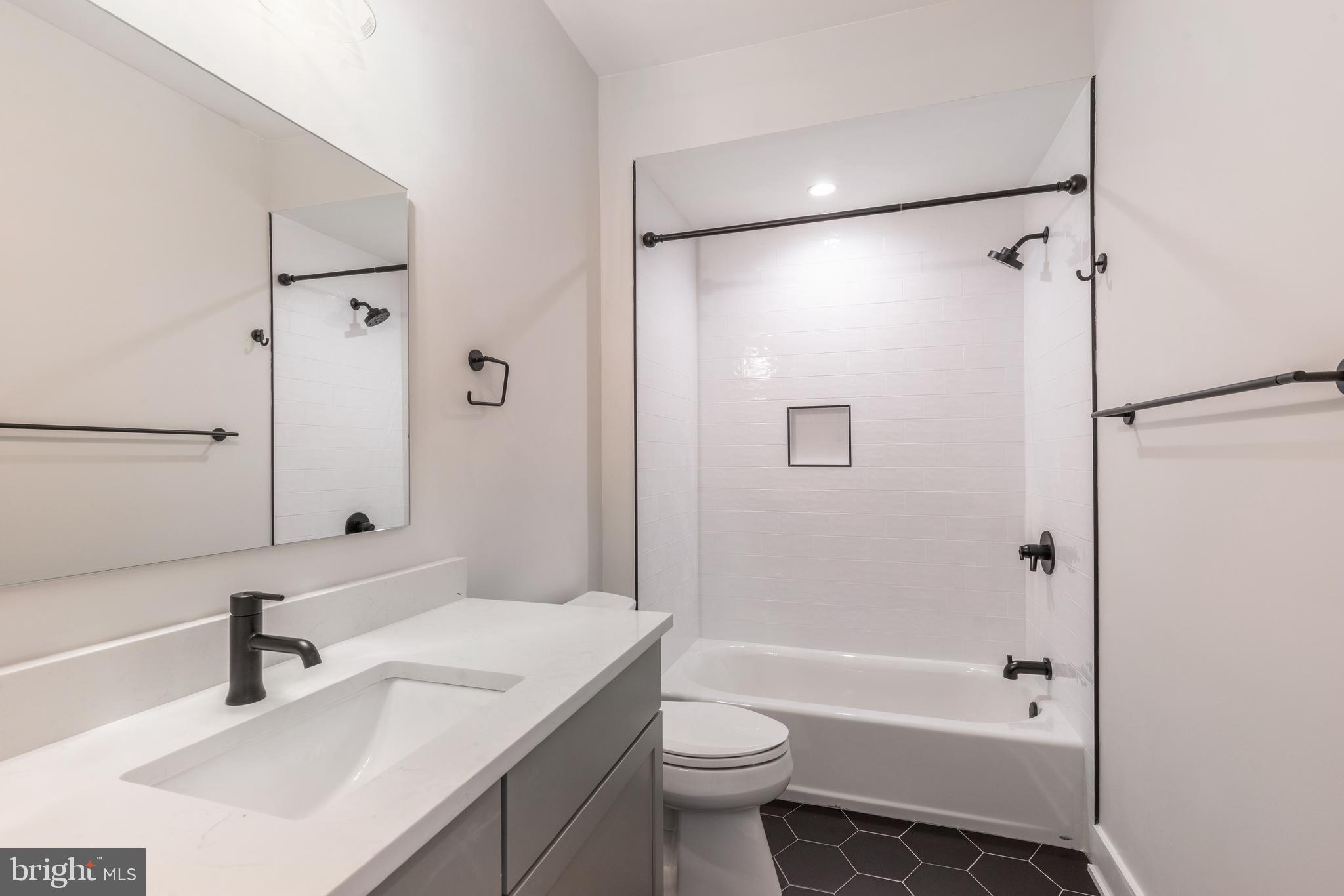 134 East Sharpnack Street Philadelphia, PA 19119 - Photo 20 of 37