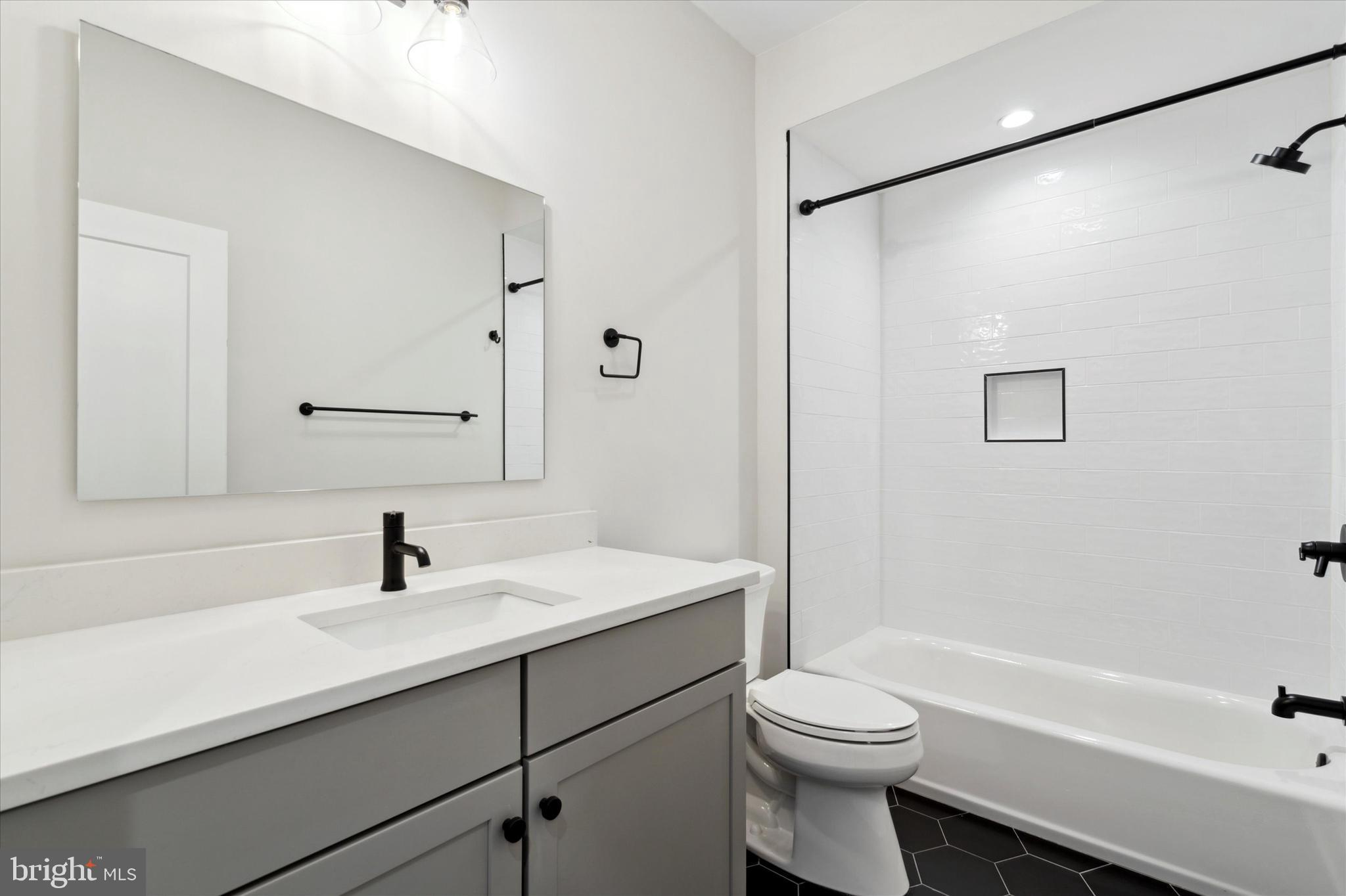 134 East Sharpnack Street Philadelphia, PA 19119 - Photo 21 of 37