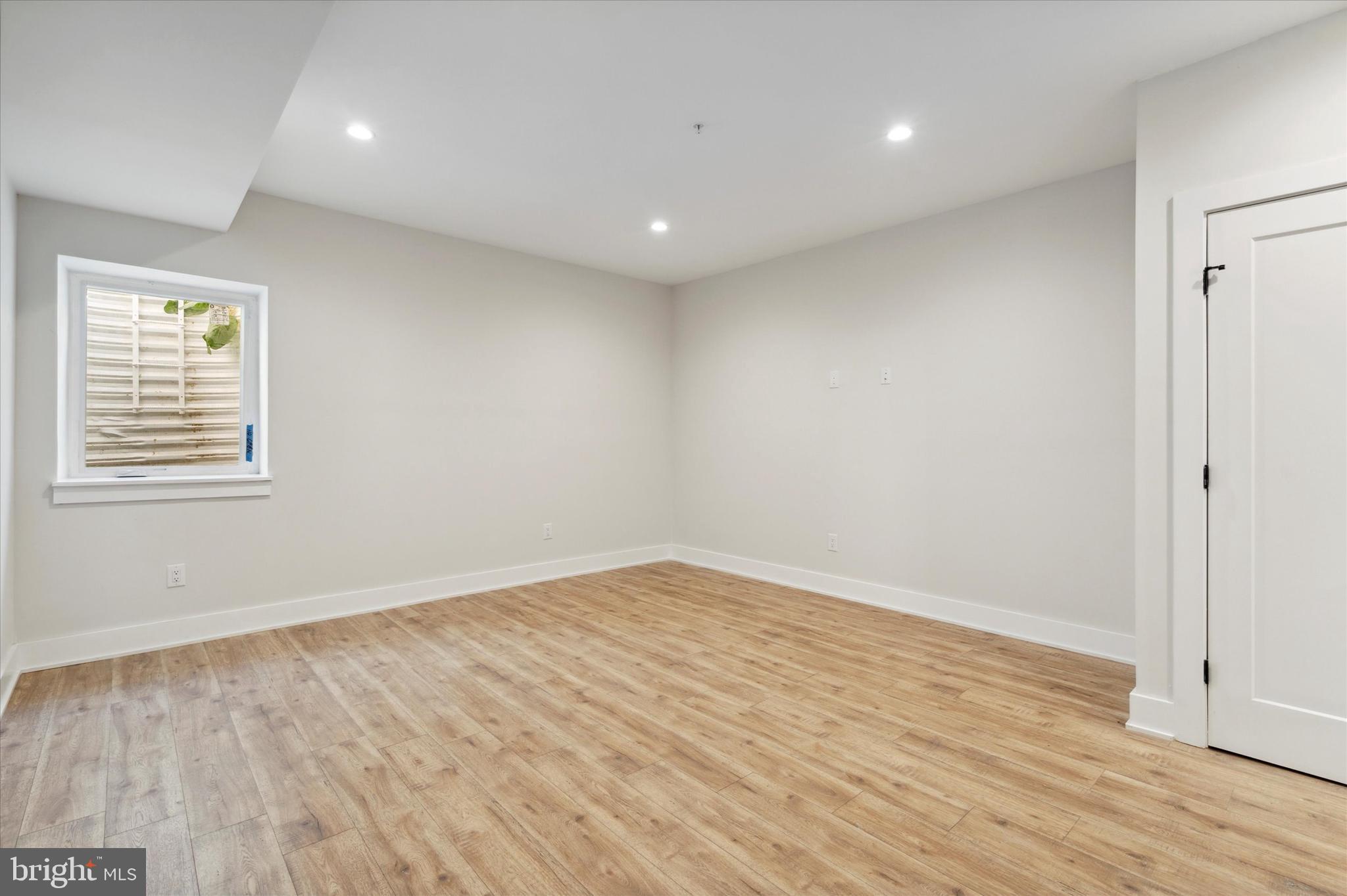 134 East Sharpnack Street Philadelphia, PA 19119 - Photo 25 of 37