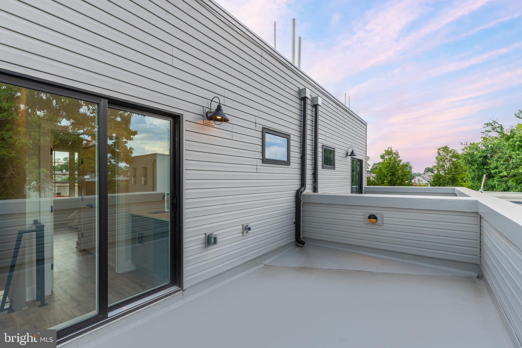 134 East Sharpnack Street Philadelphia, PA 19119 - Photo 32 of 37