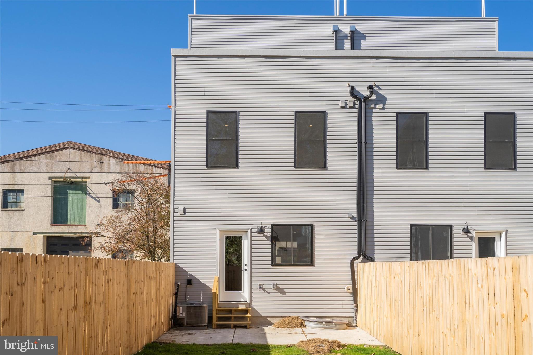 134 East Sharpnack Street Philadelphia, PA 19119 - Photo 36 of 37