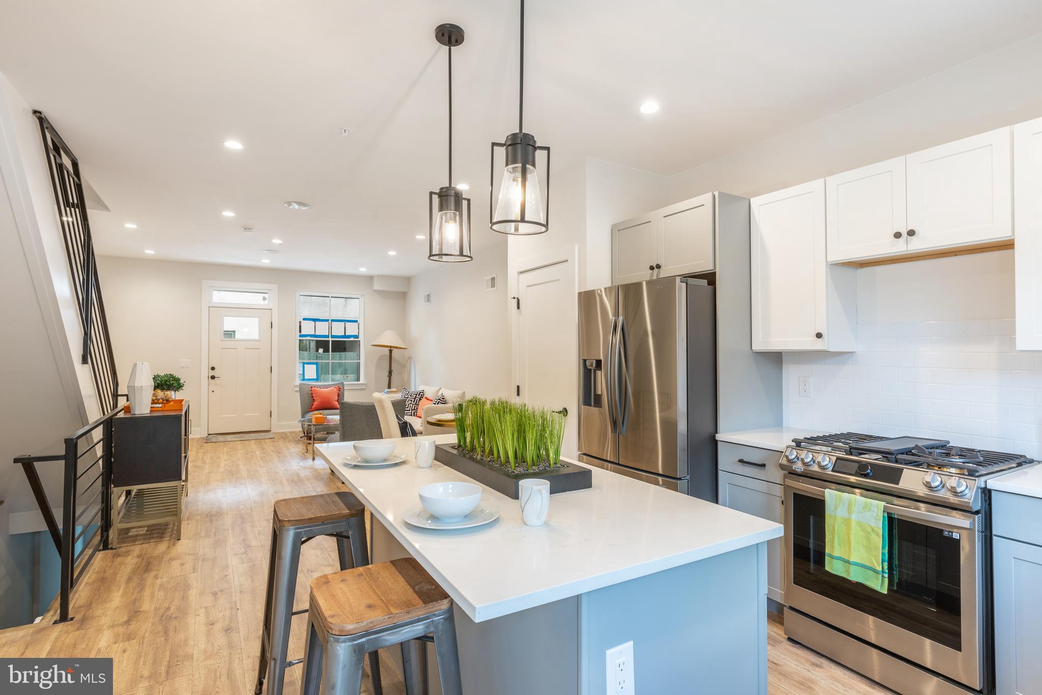 134 East Sharpnack Street Philadelphia, PA 19119 - Photo 8 of 37