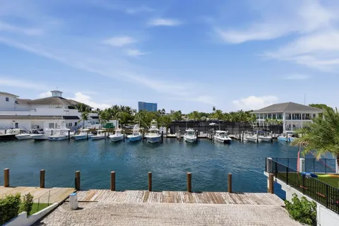 $2,495,000 | 1708 Southeast 11th Street, Fort Lauderdale, FL 33316