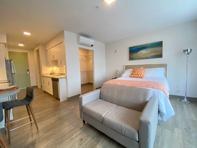 $1,983 | 409 Elm Street, Unit 514, Manchester, NH 03101