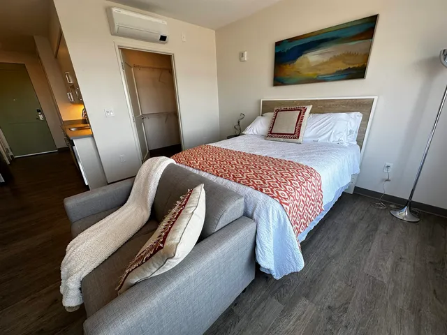 $1,983 | 409 Elm Street, Unit 514, Manchester, NH 03101