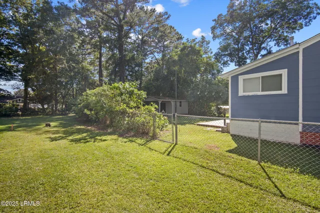 $327,000 | 2708 North Street, Beaufort, SC 29902