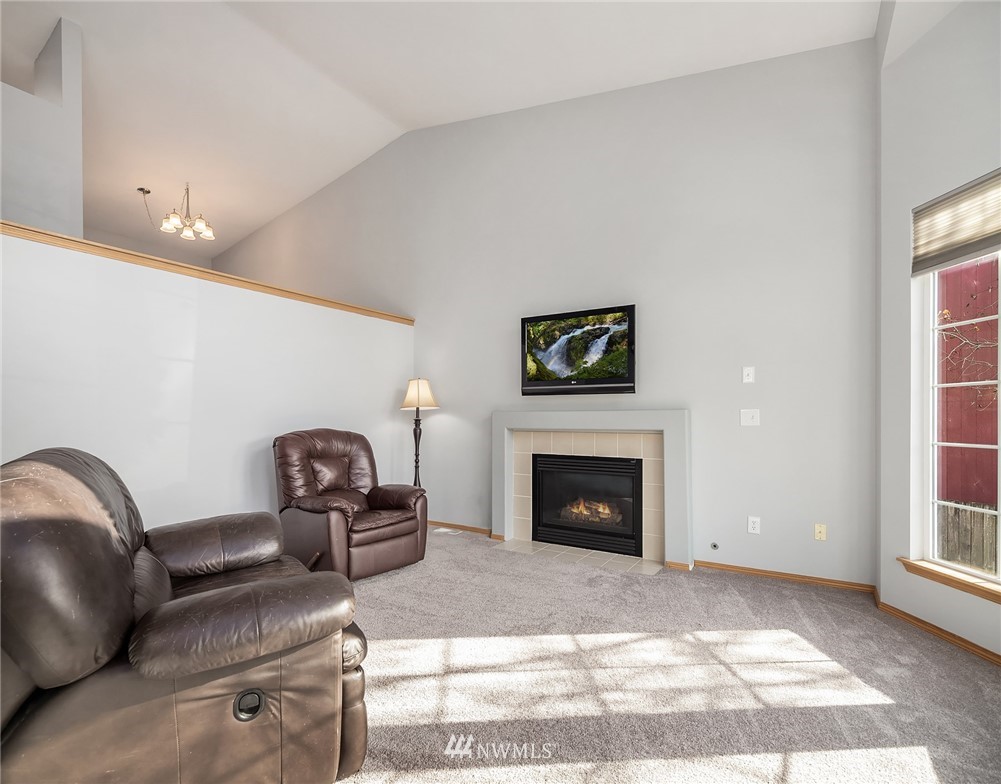 17551 Mountain View Road Southeast Monroe, WA 98272 - Photo 2 of 22 Gallery Image 2