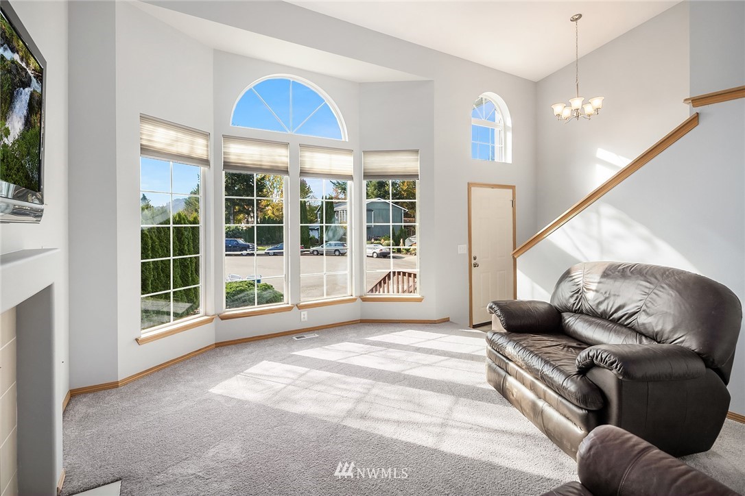 17551 Mountain View Road Southeast Monroe, WA 98272 - Photo 4 of 22 Gallery Image 4