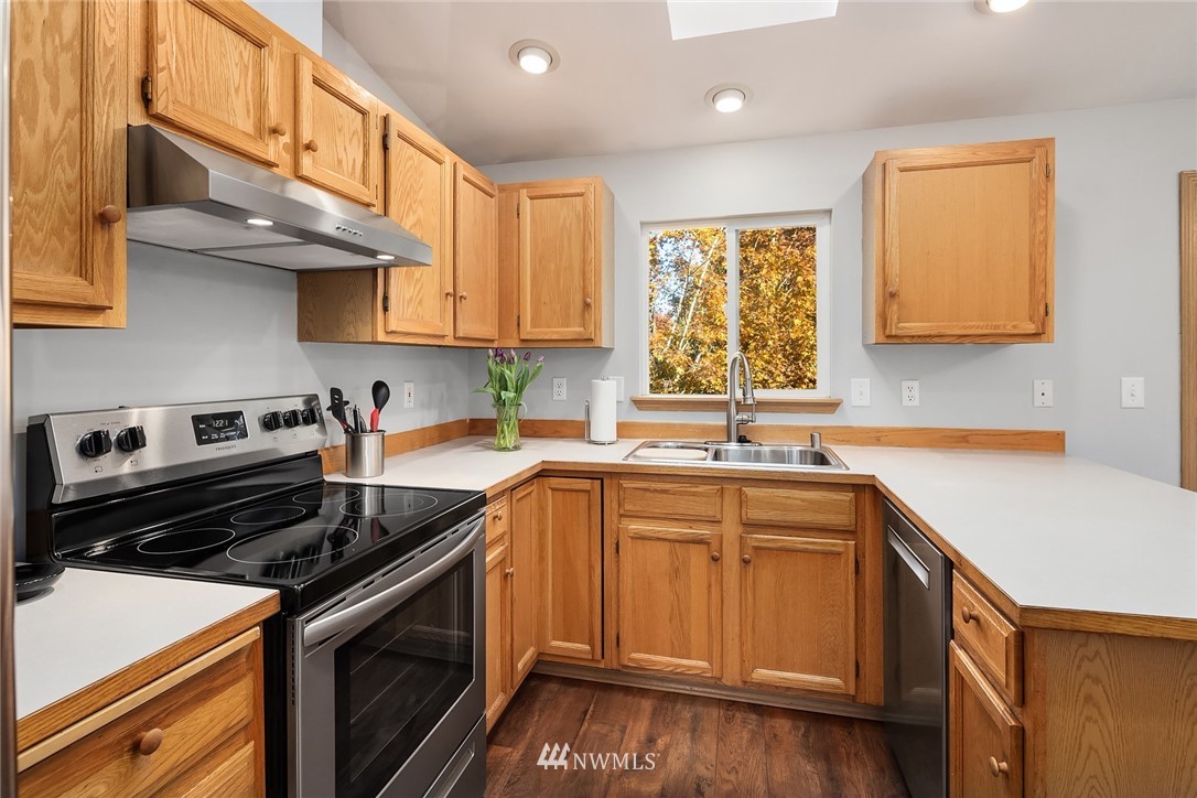 17551 Mountain View Road Southeast Monroe, WA 98272 - Photo 5 of 22 Gallery Image 5
