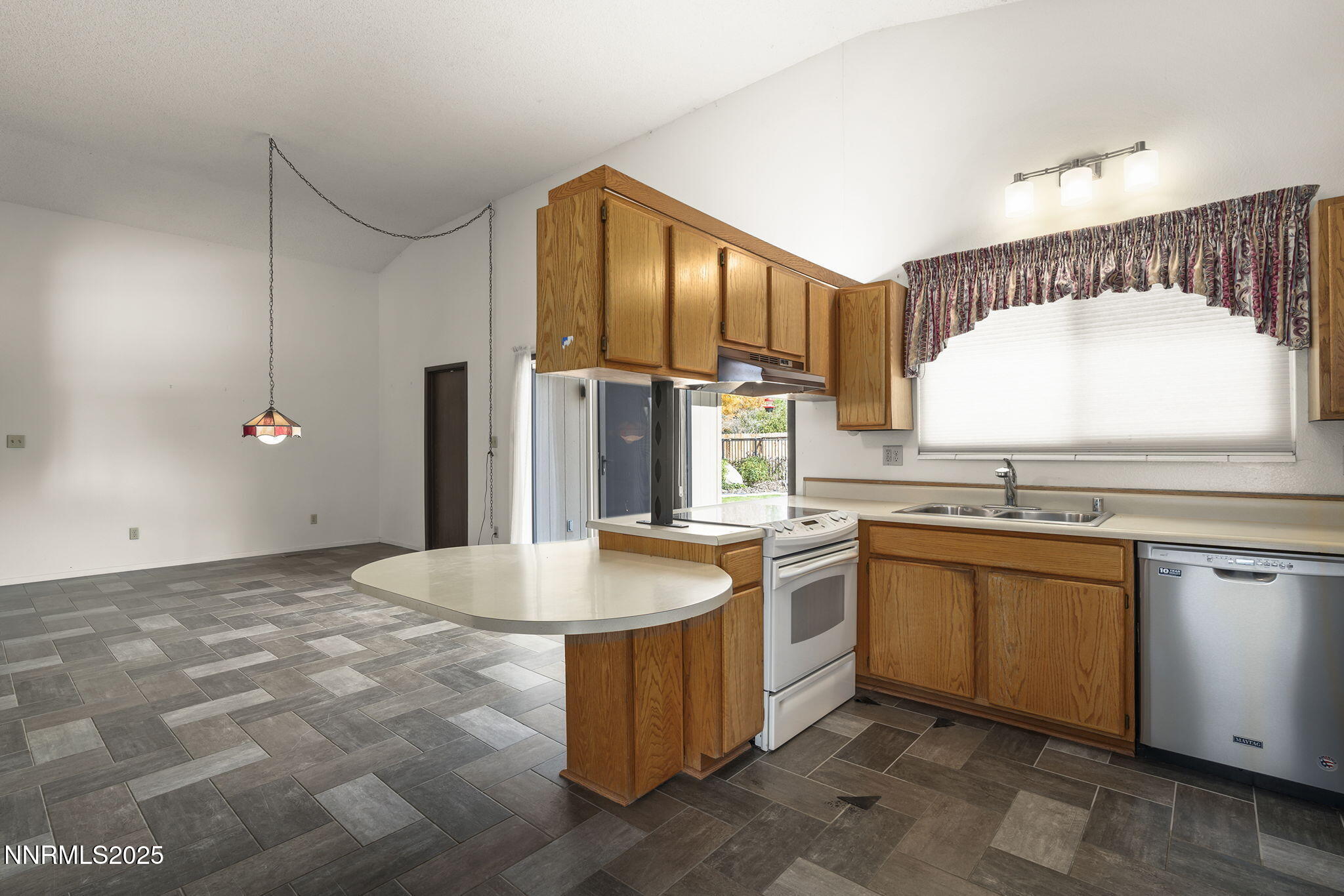3290 Penfield Circle Reno, NV 89502 - Photo 16 of 52 19-web-or-mls-_DSC7596