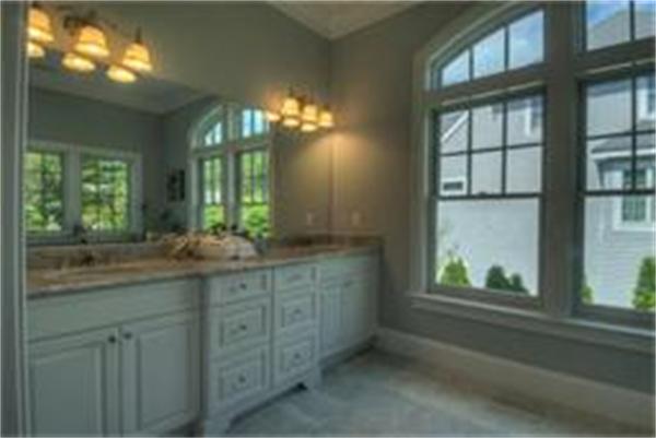 53 Pinewood Road Needham, MA 02492 - Photo 4 of 7
