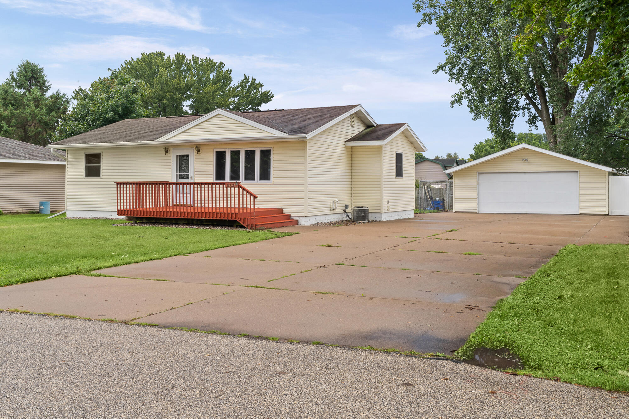 2531 Island Park Road Campbell, WI 54603 - Photo 1 of 21 Front