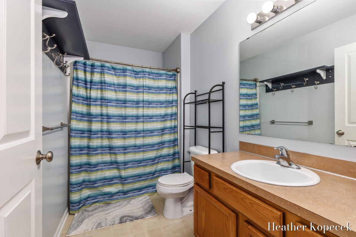 1663 Barnsley Court Southeast Lowell, MI 49331 - Photo 16 of 31 https___photoreal.io_wp-content_photorea