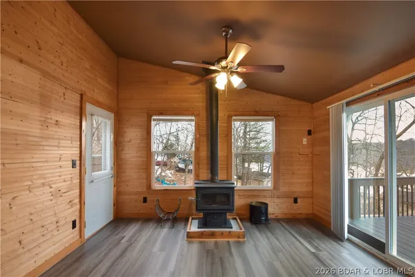 $189,900 | 38 Barr Harbor Lane, Gravois Mills, MO 65037