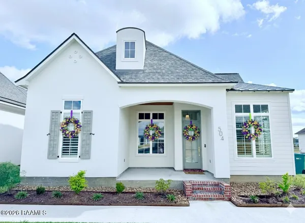 $473,700 | 504 Broyles Lane, Youngsville, LA 70592