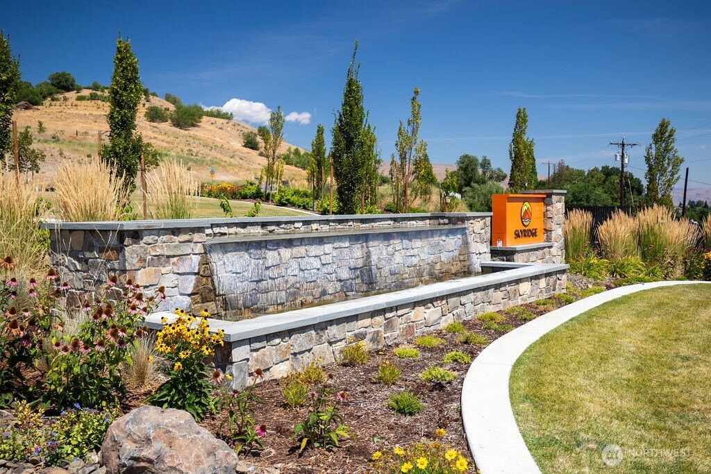 0 Ridgefield Way Wenatchee, WA 98801 - Photo 5 of 37 a view of a swimming pool with a patio