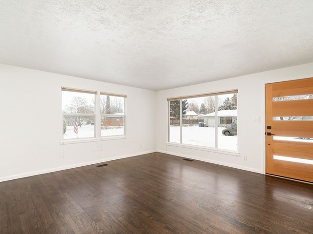 5921 North Ridgeview Place Spokane, WA 99205 - Photo 3 of 21 Gallery Image 3