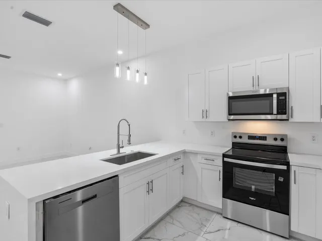 $565,000 | 533 Northwest 16th Avenue, Fort Lauderdale, FL 33311