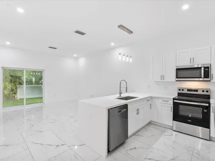 $565,000 | 533 Northwest 16th Avenue, Fort Lauderdale, FL 33311