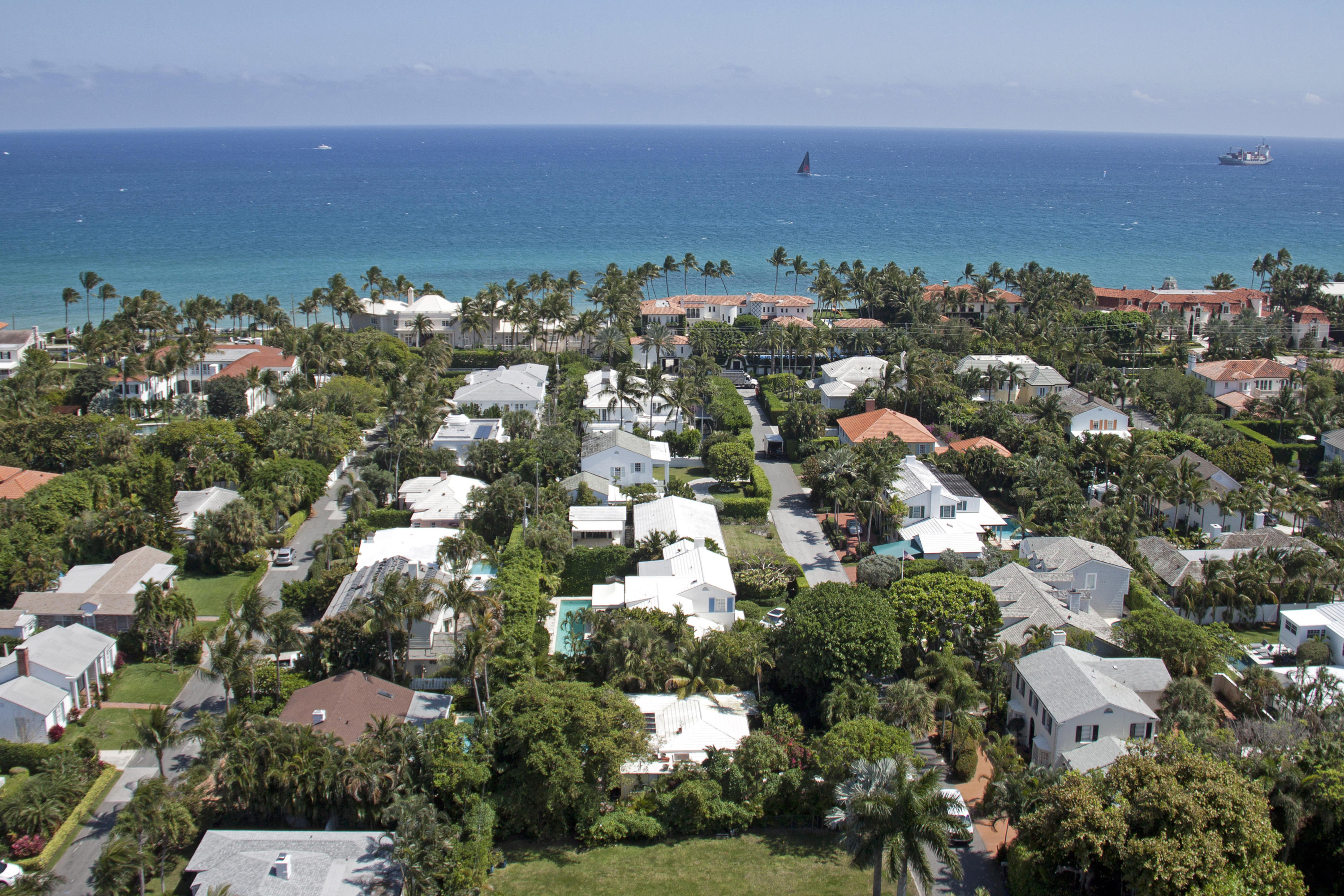 229 Monterey Road Palm Beach, FL 33480 - Photo 5 of 14 229 Monterey01