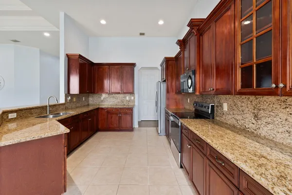 $525,000 | 2019 Southeast Mantua Street, Port St. Lucie, FL 34952