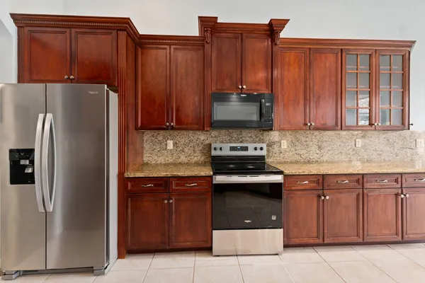 $525,000 | 2019 Southeast Mantua Street, Port St. Lucie, FL 34952