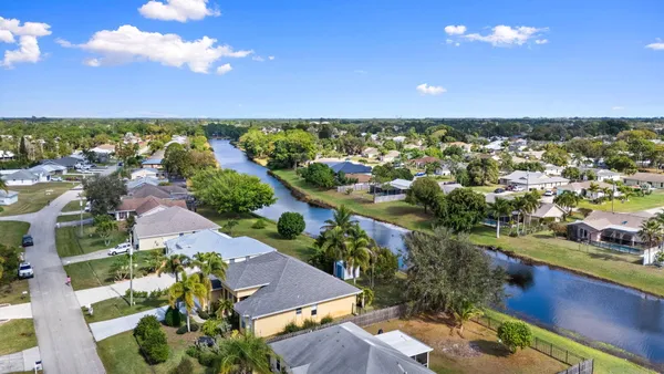 $525,000 | 2019 Southeast Mantua Street, Port St. Lucie, FL 34952