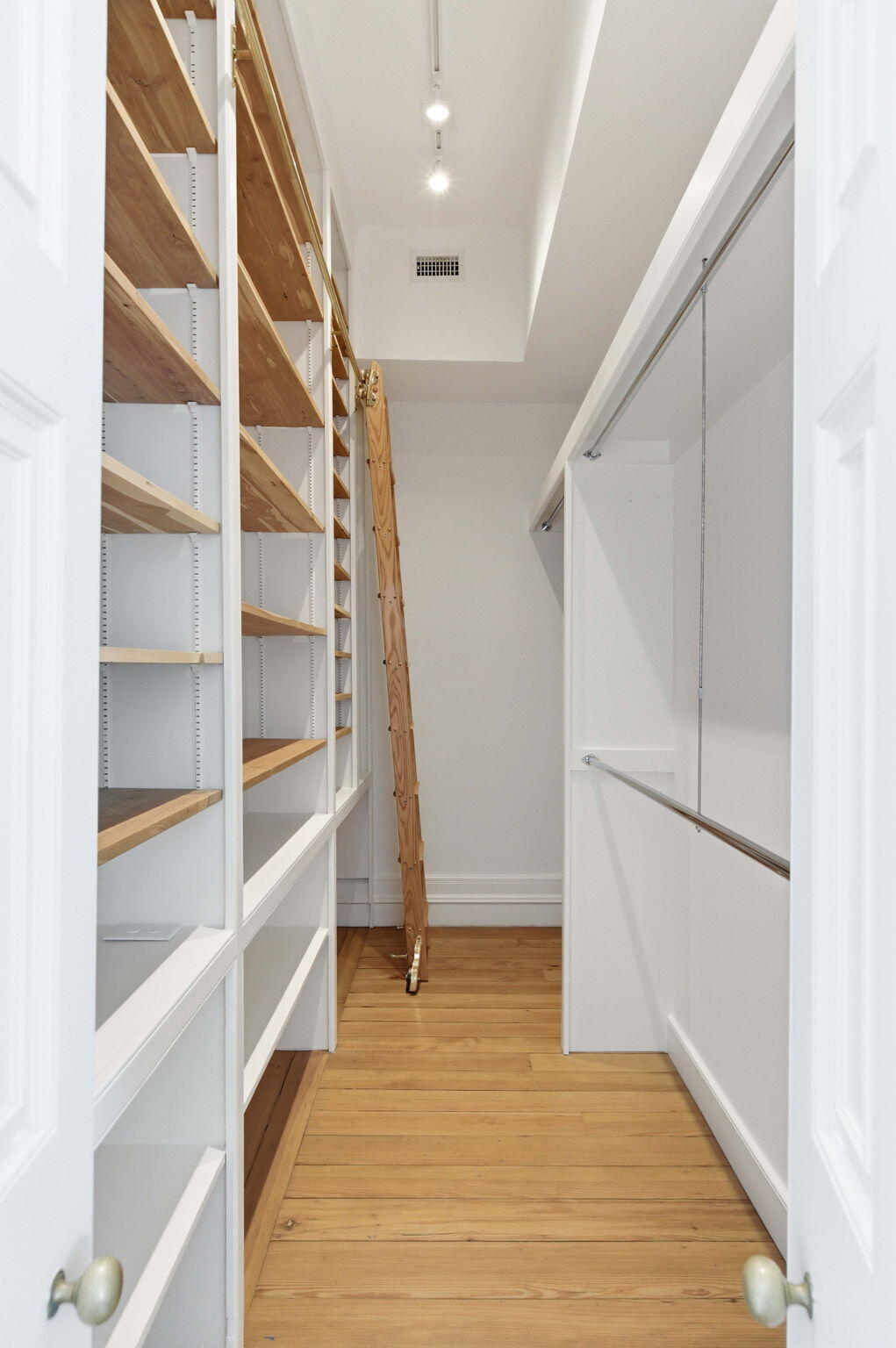 2 Water Street Charleston, SC 29401 - Photo 56 of 107 Closet