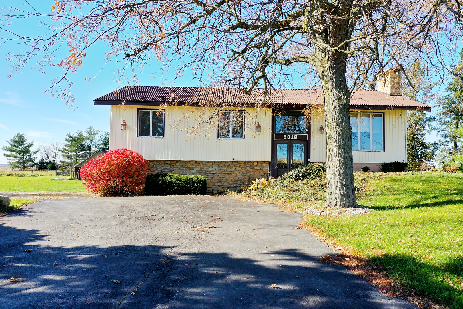 6018 South 7000E Road St. Anne, IL 60964 - Photo 3 of 34 Gallery Image 3