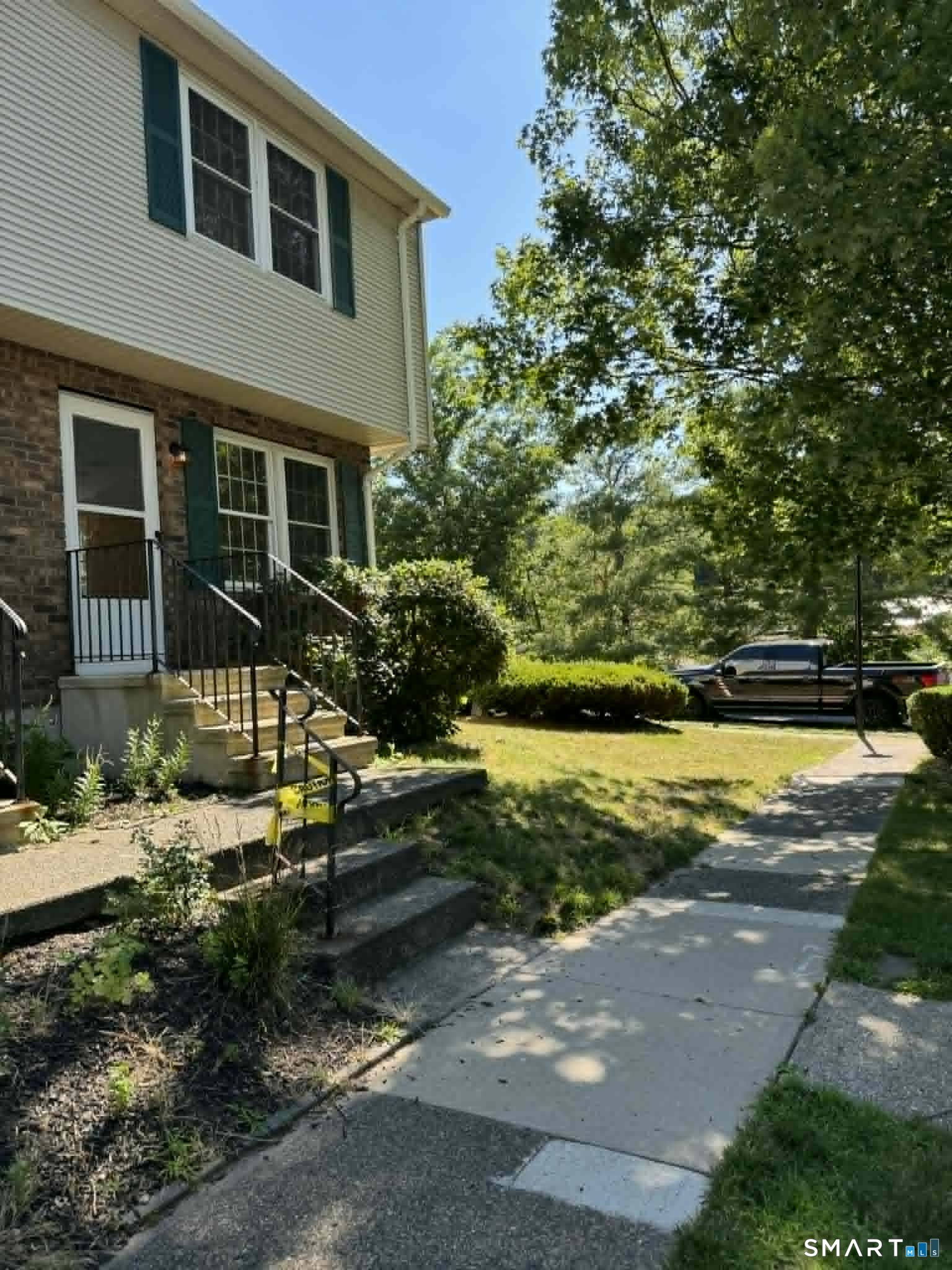 10 Countryside Lane, Unit 1 Middletown, CT 06457 - Photo 2 of 28