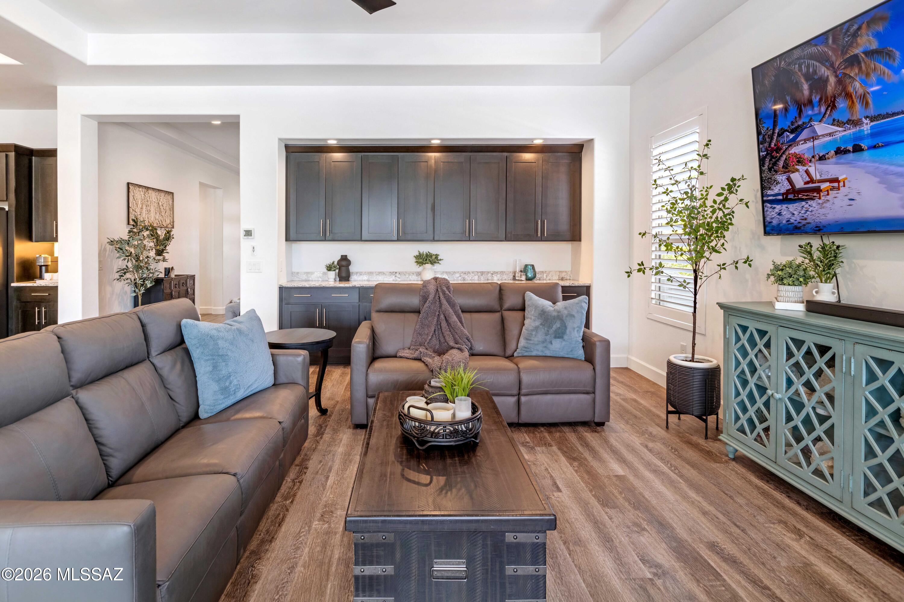 61827 East Quartzite Road Oracle, AZ 85623 - Photo 16 of 50 Dry Bar in Great Room