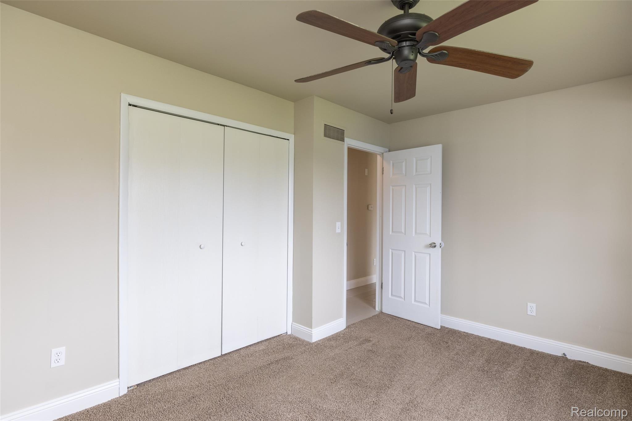 2124 Belsay Road Burton, MI 48519 - Photo 13 of 27 2124 Belsay Rd-13.jpg