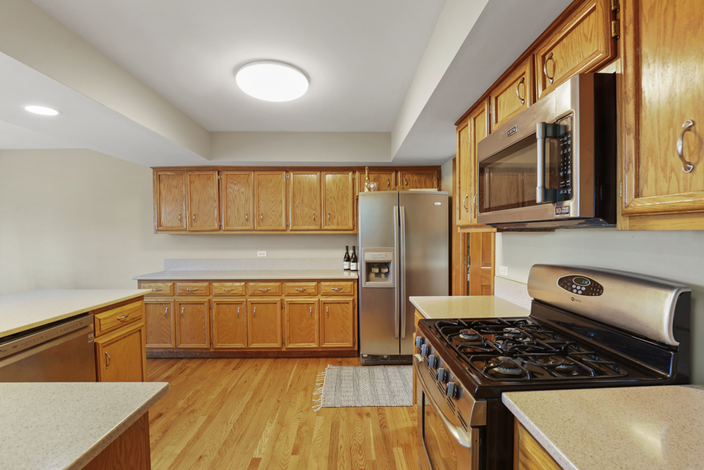 4932 Riedy Place Lisle, IL 60532 - Photo 16 of 36 Gallery Image 16