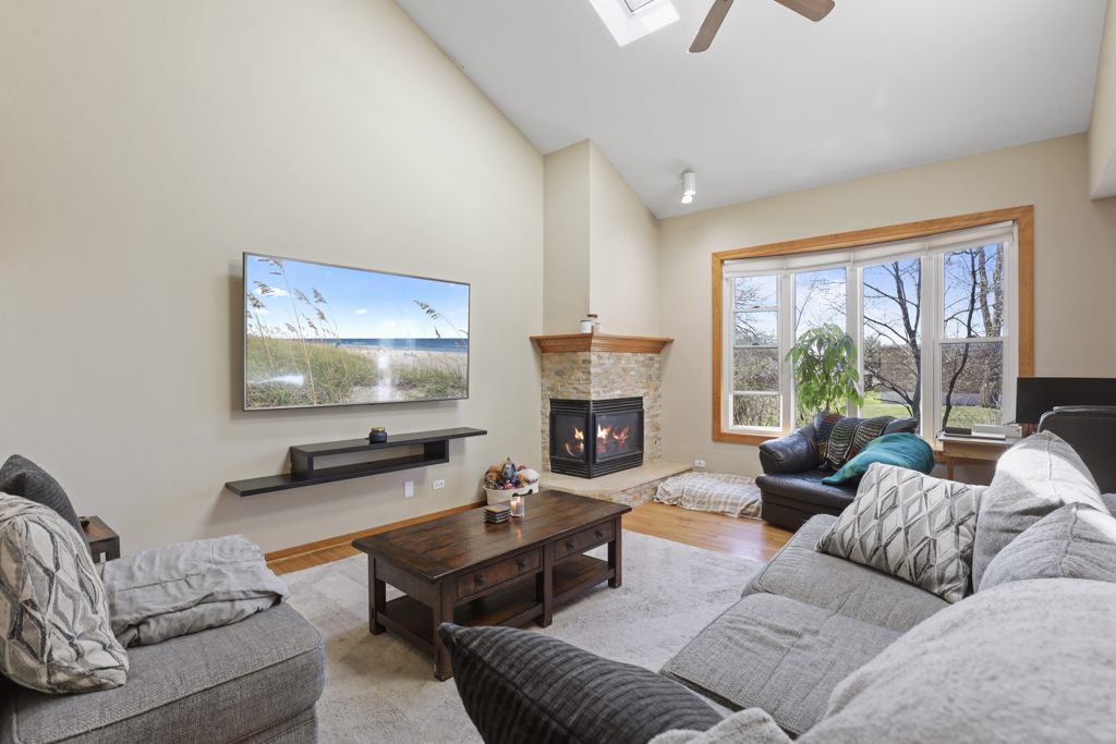 4932 Riedy Place Lisle, IL 60532 - Photo 6 of 36 Gallery Image 6