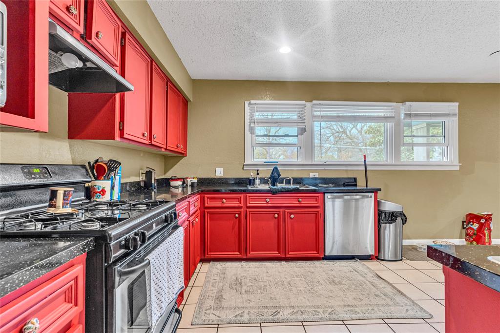 4224 Normandy Road Fort Worth, TX 76103 - Photo 11 of 22