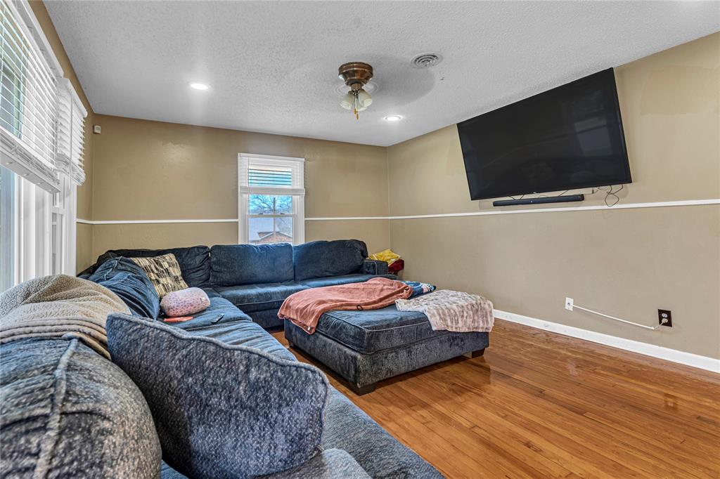 4224 Normandy Road Fort Worth, TX 76103 - Photo 7 of 22