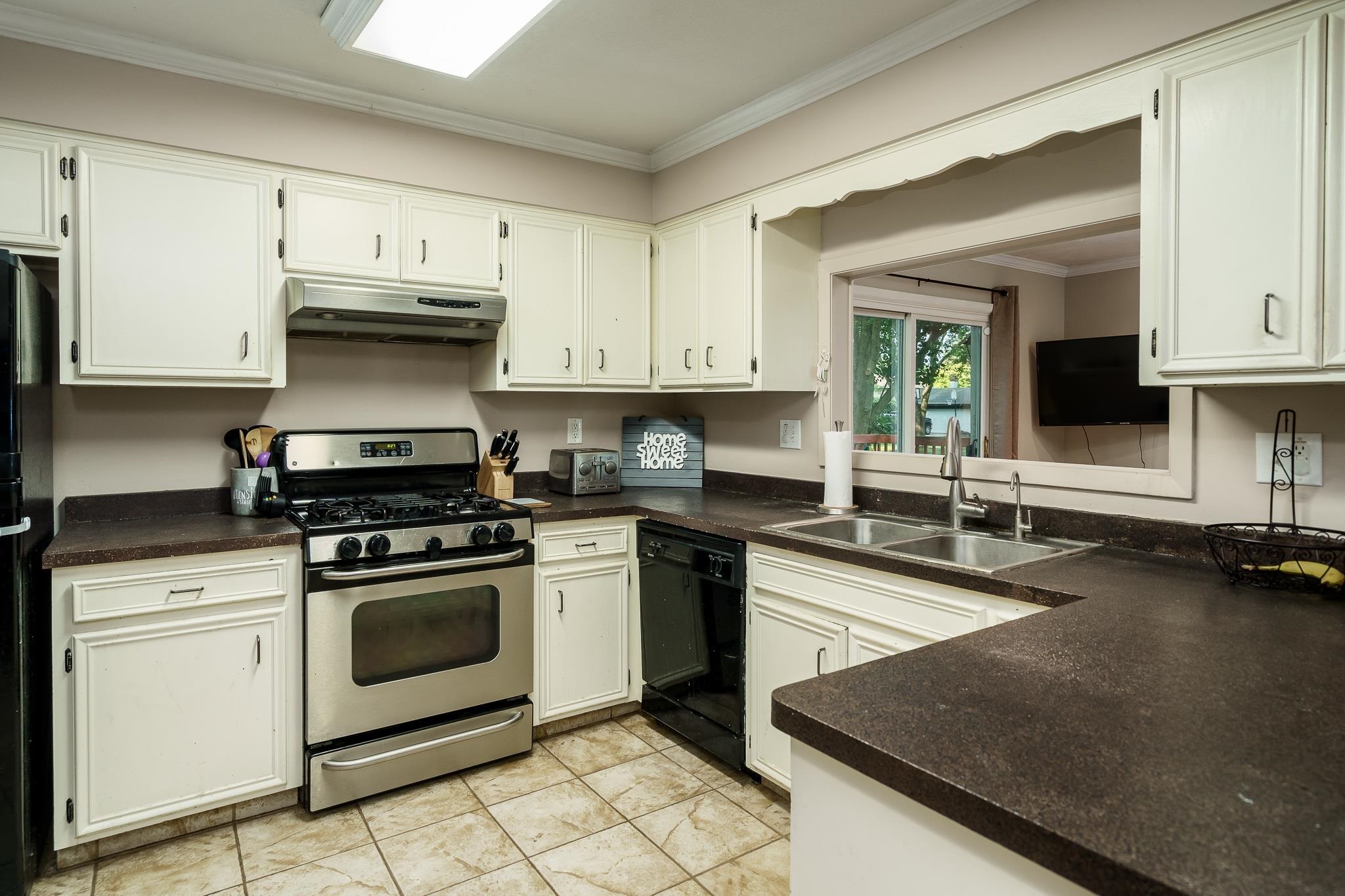 2971 Southbridge Road Rockford, IL 61114 - Photo 4 of 24 Gallery Image 4
