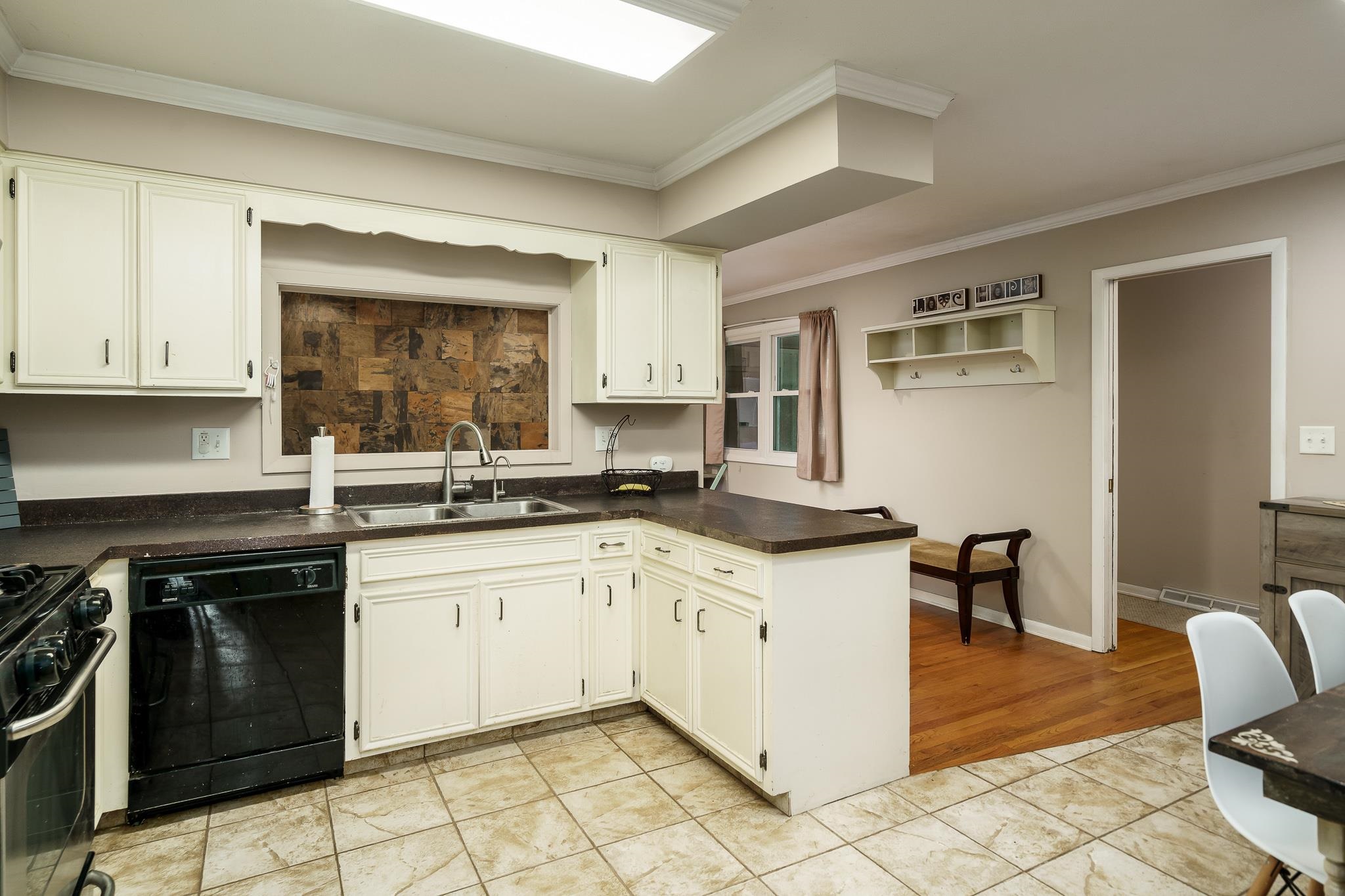 2971 Southbridge Road Rockford, IL 61114 - Photo 5 of 24 Gallery Image 5