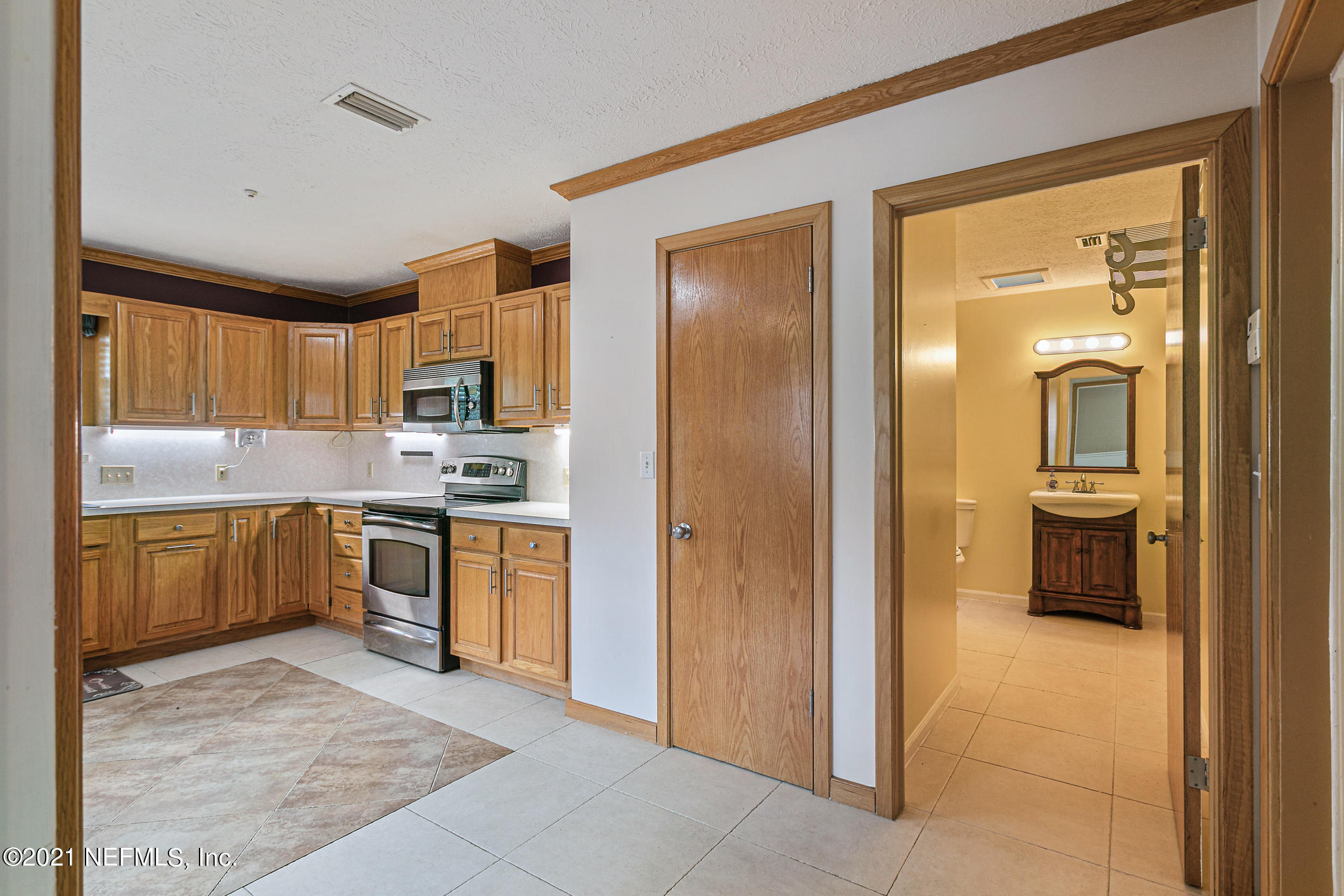 4445 River Trail Road Jacksonville, FL 32277 - Photo 19 of 68 Kitchen